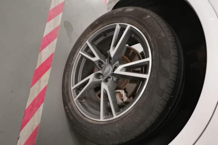 Used Audi Q5L 2018 40 TFSI Prestige Fashion Edition China V Right Rear Wheel Hub
