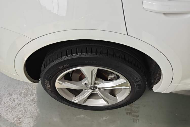 Used Audi Q5L 2018 40 TFSI Prestige Edition China VI Emission Standard Right Rear Wheel Hub