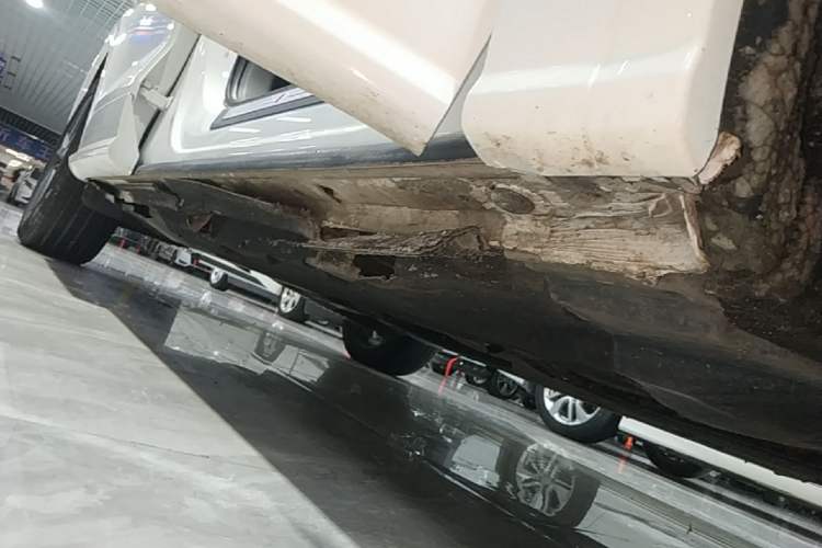 Used Audi Q5L 2018 40 TFSI Prestige Fashion Edition China VI Right Side Sill