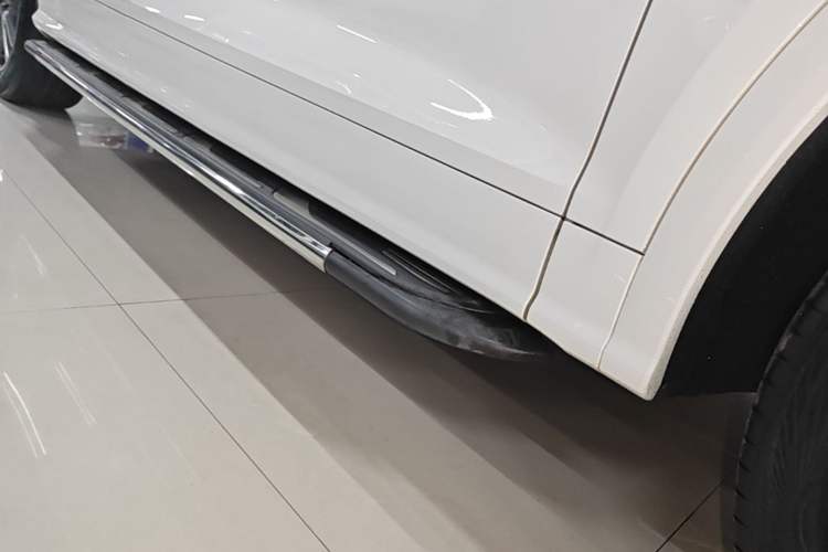 Used Audi Q5L 2018 45 TFSI Prestige Fashion Edition China VI Emission Standard Right Side Sill
