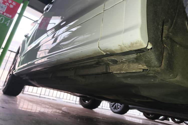 Used Audi Q5L 2018 40 TFSI Prestige Fashion Edition China VI Right Side Sill