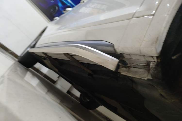 Used Audi Q5L 2018 40 TFSI Prestige Edition China V Right Side Sill