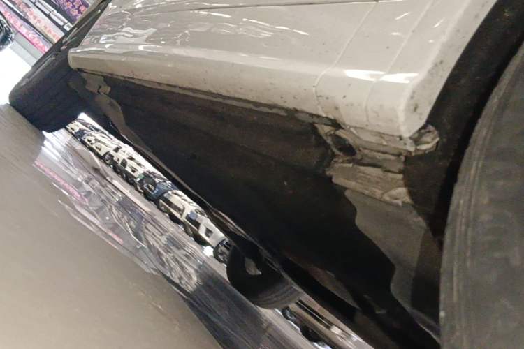 Used Audi Q5L 2018 45 TFSI Prestige Fashion Edition China V Emission Standard Right Side Sill