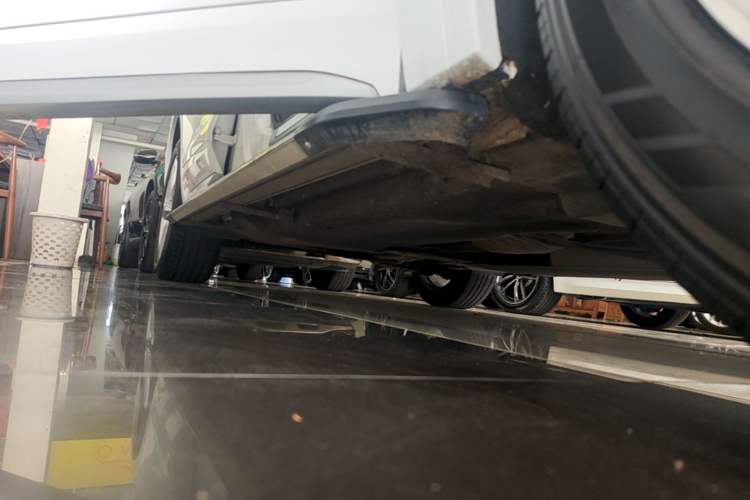 Used Audi Q5L 2018 40 TFSI Prestige Edition China V Right Side Sill