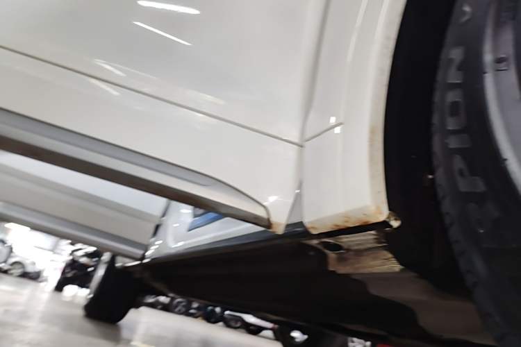Used Audi Q5L 2018 40 TFSI Prestige Edition China V Right Side Sill