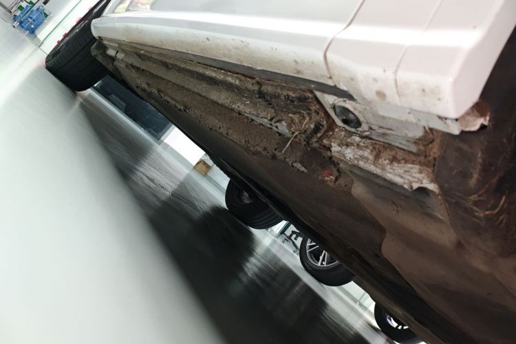 Used Audi Q5L 2018 40 TFSI Prestige Fashion Edition China VI Right Side Sill
