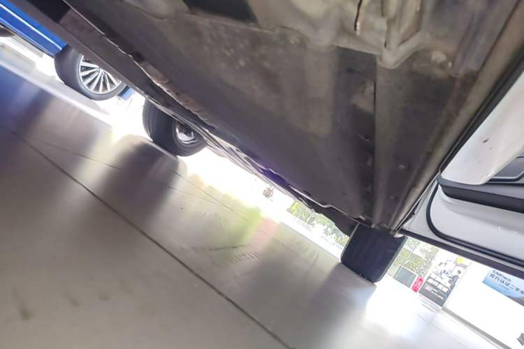 Used Audi Q5L 2018 45 TFSI Prestige Fashion Edition China VI Emission Standard Right Side Sill