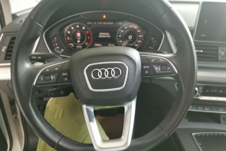 Used Audi Q5L 2018 40 TFSI Prestige Fashion Edition China V Steering Wheel
