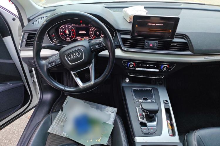 Used Audi Q5L 2018 40 TFSI Prestige Fashion Edition China V Steering Wheel