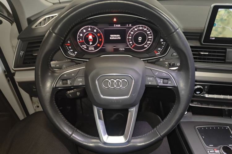 Used Audi Q5L 2018 40 TFSI Prestige Fashion Edition China VI Steering Wheel