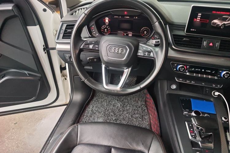 Used Audi Q5L 2018 45 TFSI Prestige Fashion Edition China VI Emission Standard Steering Wheel