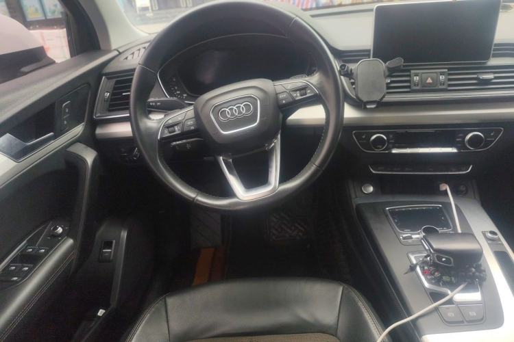 Used Audi Q5L 2018 40 TFSI Prestige Fashion Edition China V Steering Wheel