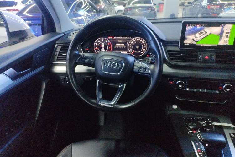Used Audi Q5L 2018 40 TFSI Prestige Fashion Edition China VI Steering Wheel