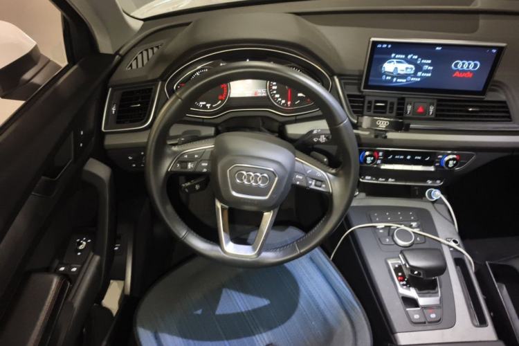 Used Audi Q5L 2018 40 TFSI Prestige Edition China VI Emission Standard Steering Wheel