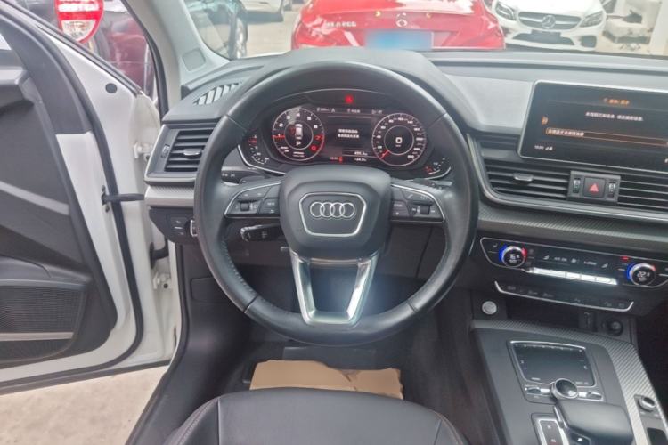 Used Audi Q5L 2018 45 TFSI Prestige Fashion Edition China V Emission Standard Steering Wheel