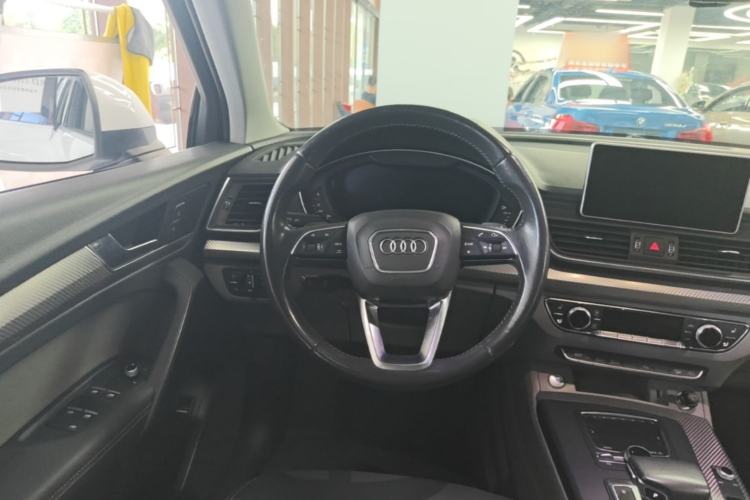 Used Audi Q5L 2018 45 TFSI Prestige Fashion Edition China VI Emission Standard Steering Wheel