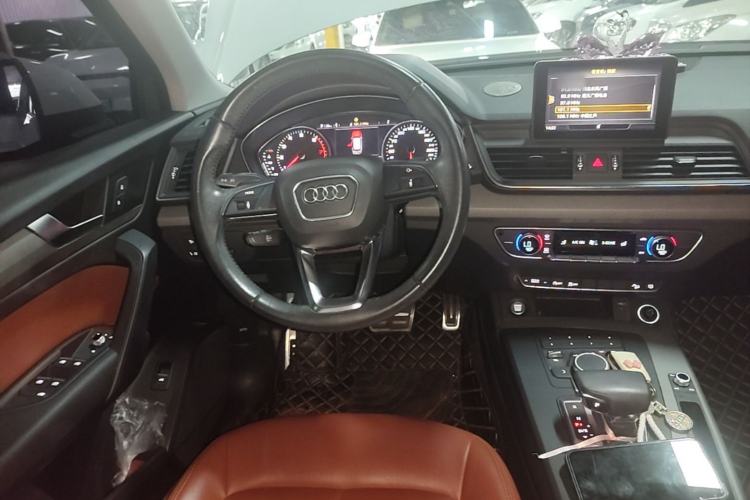 Used Audi Q5L 2018 40 TFSI Prestige Edition China VI Emission Standard Steering Wheel
