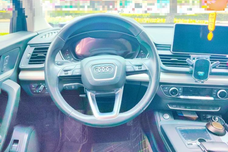 Used Audi Q5L 2018 40 TFSI Prestige Fashion Edition China VI Steering Wheel