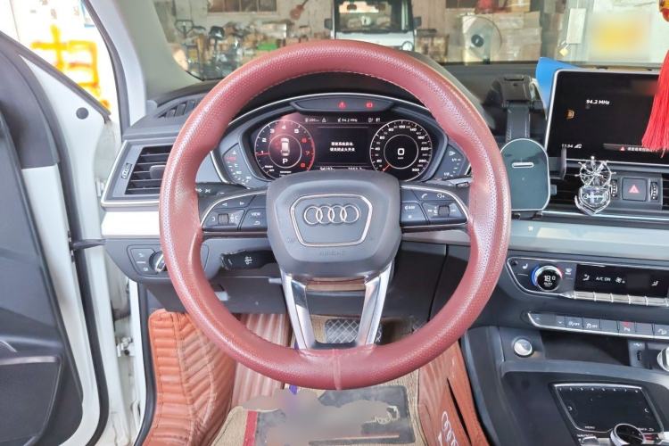 Used Audi Q5L 2018 40 TFSI Prestige Fashion Edition China V Steering Wheel