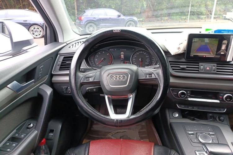 Used Audi Q5L 2018 40 TFSI Prestige Edition China VI Emission Standard Steering Wheel