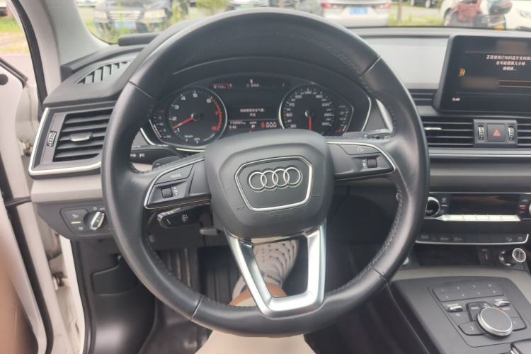 Used Audi Q5L 2018 40 TFSI Prestige Fashion Edition China V Steering Wheel