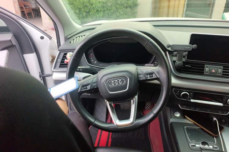 Used Audi Q5L 2018 40 TFSI Prestige Fashion Edition China V Steering Wheel