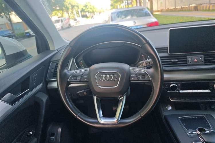 Used Audi Q5L 2018 40 TFSI Prestige Edition China V Steering Wheel