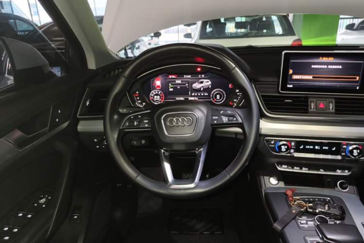 Used Audi Q5L 2018 40 TFSI Prestige Fashion Edition China VI Steering Wheel