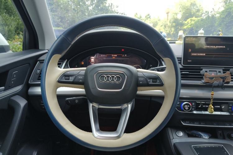 Used Audi Q5L 2018 40 TFSI Prestige Fashion Edition China V Steering Wheel