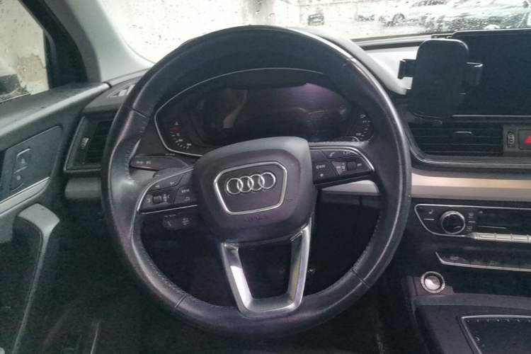 Used Audi Q5L 2018 40 TFSI Prestige Fashion Edition China VI Steering Wheel