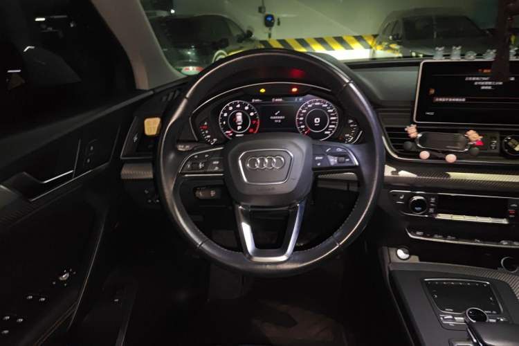 Used Audi Q5L 2018 45 TFSI Prestige Fashion Edition China VI Emission Standard Steering Wheel