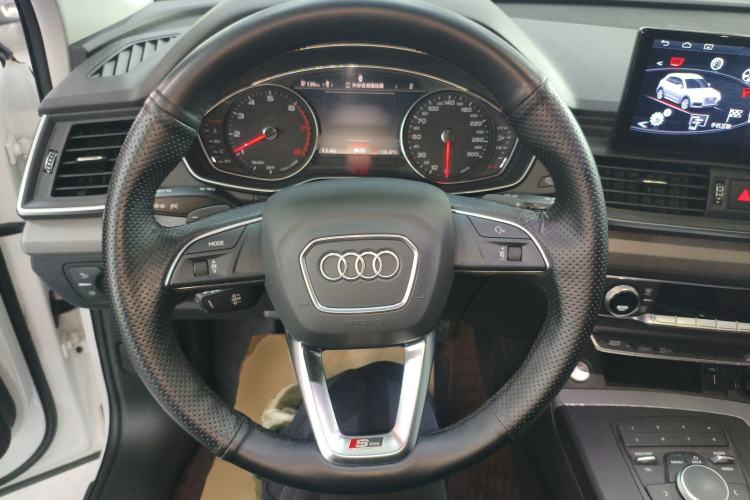Used Audi Q5L 2018 40 TFSI Prestige Edition China VI Emission Standard Steering Wheel