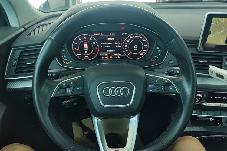 Used Audi Q5L 2018 45 TFSI Prestige Fashion Edition China V Emission Standard Steering Wheel