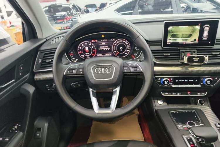 Used Audi Q5L 2018 45 TFSI Prestige Fashion Edition China V Emission Standard Steering Wheel