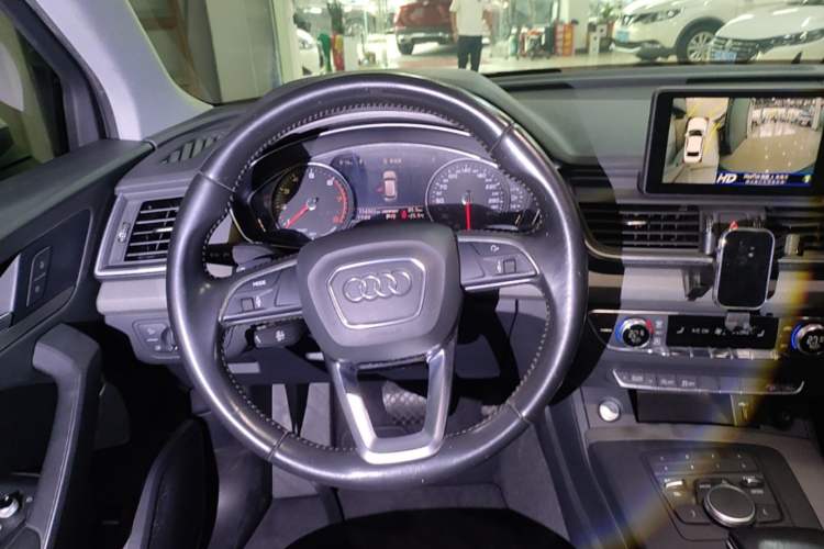 Used Audi Q5L 2018 40 TFSI Prestige Edition China V Steering Wheel