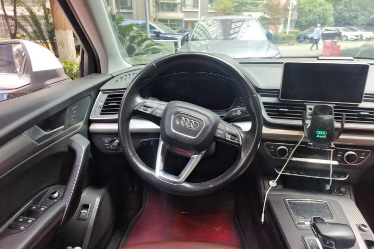 Used Audi Q5L 2018 45 TFSI Prestige Fashion Edition China VI Emission Standard Steering Wheel