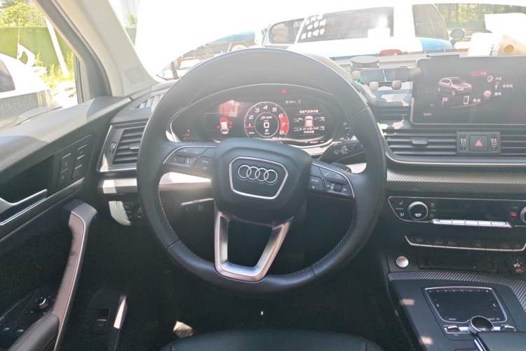 Used Audi Q5L 2018 40 TFSI Prestige Edition China V Steering Wheel