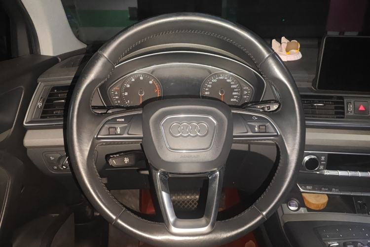 Used Audi Q5L 2018 40 TFSI Prestige Edition China V Steering Wheel
