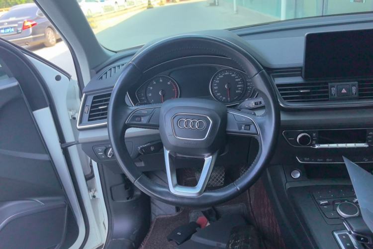 Used Audi Q5L 2018 40 TFSI Prestige Edition China VI Emission Standard Steering Wheel