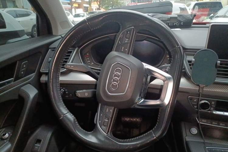 Used Audi Q5L 2018 45 TFSI Prestige Sport China V Steering Wheel