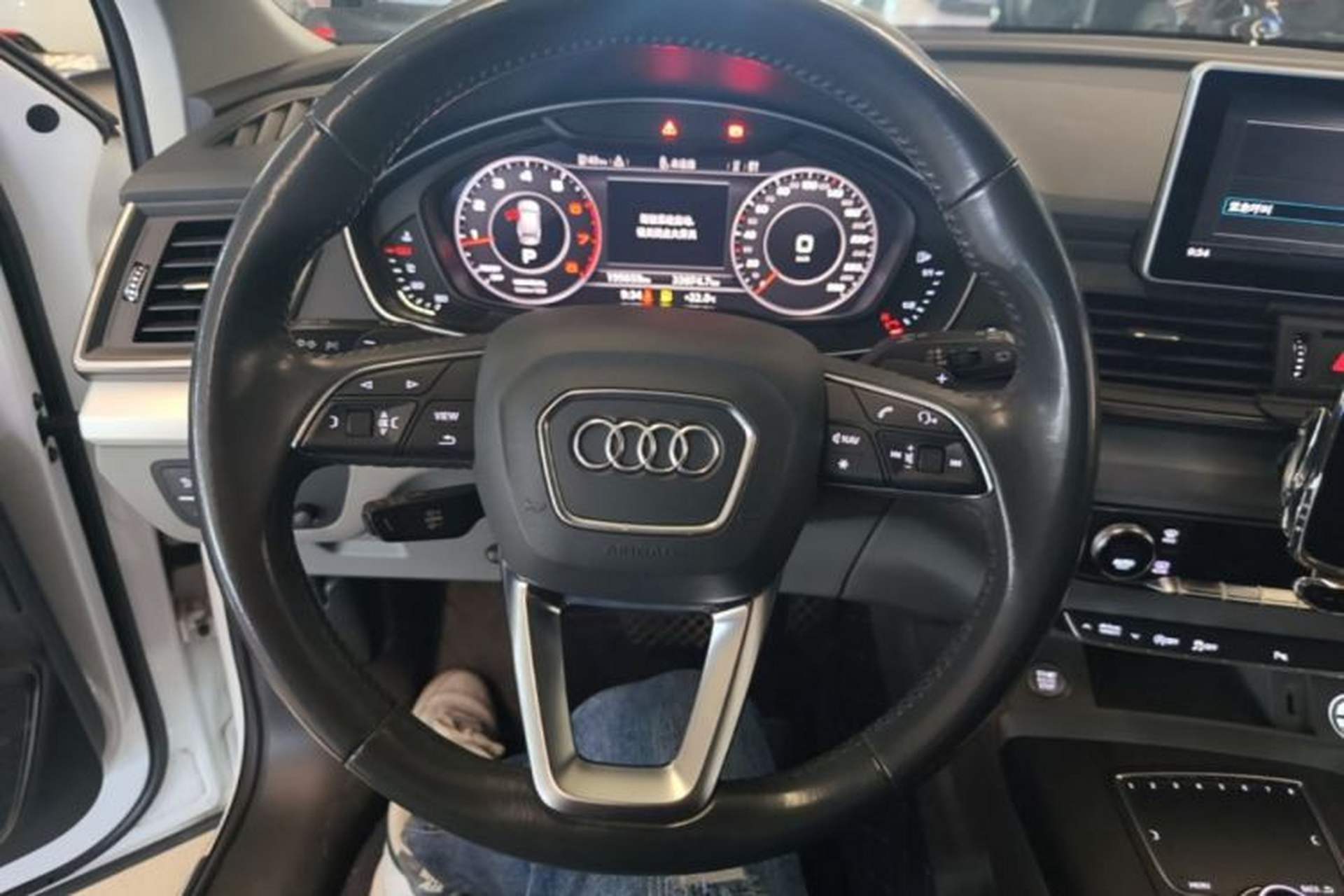Used Audi Q5L 2018 40 TFSI Prestige Fashion Edition China VI Steering Wheel