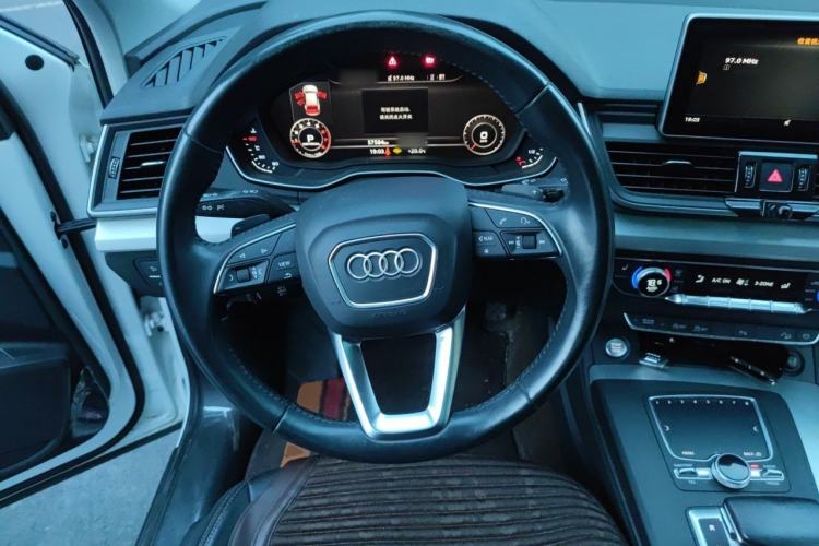 Used Audi Q5L 2018 40 TFSI Prestige Fashion Edition China V Steering Wheel