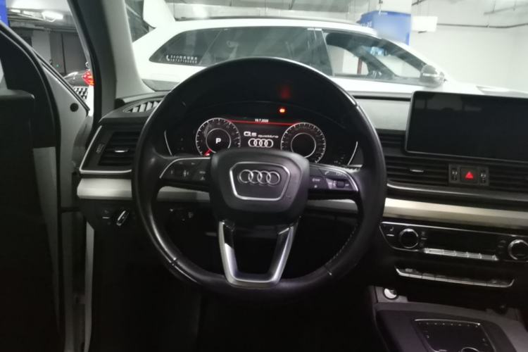 Used Audi Q5L 2018 40 TFSI Prestige Fashion Edition China V Steering Wheel