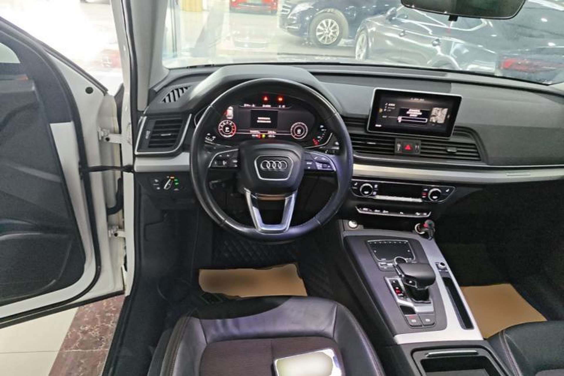 Used Audi Q5L 2018 40 TFSI Prestige Fashion Edition China V Steering Wheel