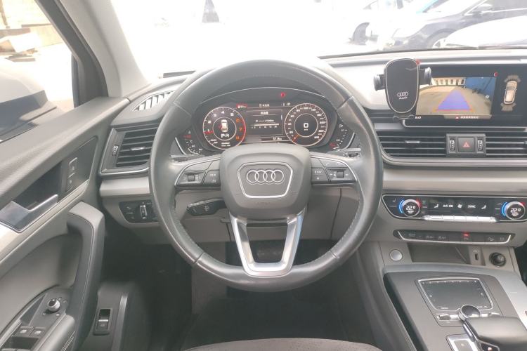 Used Audi Q5L 2018 40 TFSI Prestige Fashion Edition China VI Steering Wheel