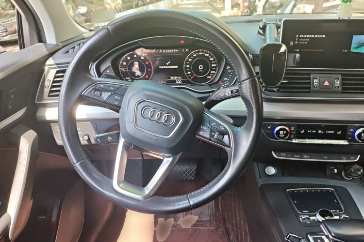 Used Audi Q5L 2018 40 TFSI Prestige Fashion Edition China V Steering Wheel