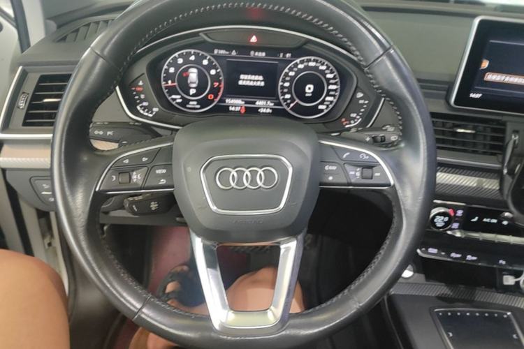 Used Audi Q5L 2018 45 TFSI Prestige Fashion Edition China V Emission Standard Steering Wheel