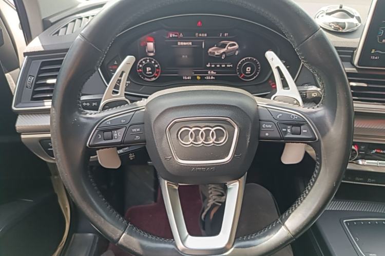 Used Audi Q5L 2018 45 TFSI Prestige Fashion Edition China V Emission Standard Steering Wheel