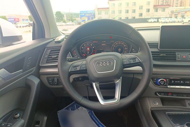 Used Audi Q5L 2018 45 TFSI Prestige Fashion Edition China VI Emission Standard Steering Wheel