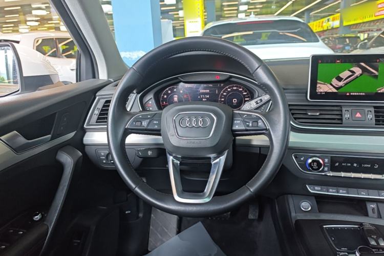Used Audi Q5L 2018 40 TFSI Prestige Fashion Edition China VI Steering Wheel